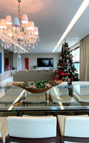 Apartamento à venda com 278m², 4 quartos e 4 vagas Apartamento à venda com 278m², 4 quartos e 4 vagasSala de Jantar