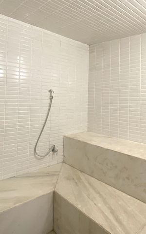 Apartamento à venda com 278m², 4 quartos e 4 vagas Apartamento à venda com 278m², 4 quartos e 4 vagasÁrea comum - Sauna