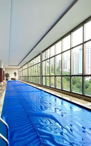 Apartamento à venda com 278m², 4 quartos e 4 vagas Apartamento à venda com 278m², 4 quartos e 4 vagasÁrea comum - Piscina Coberta