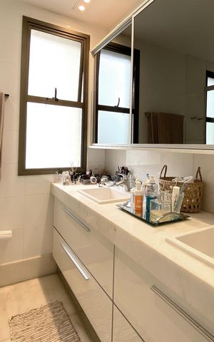 Apartamento à venda com 278m², 4 quartos e 4 vagas Apartamento à venda com 278m², 4 quartos e 4 vagasBanheiro da Suíte 1