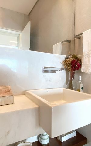 Apartamento à venda com 278m², 4 quartos e 4 vagas Apartamento à venda com 278m², 4 quartos e 4 vagasLavabo da Sala