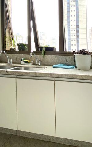 Apartamento à venda com 278m², 4 quartos e 4 vagas Apartamento à venda com 278m², 4 quartos e 4 vagasCozinha