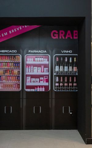 Studio para alugar com 26m², 1 quarto e sem vaga Studio para alugar com 26m², 1 quarto e sem vagaMini Mercado