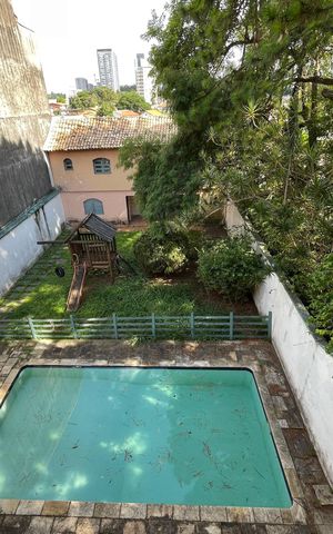 Casa à venda com 398m², 7 quartos e 3 vagas Casa à venda com 398m², 7 quartos e 3 vagasQuarto 1