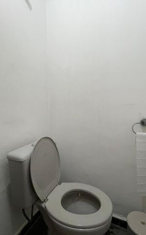 Casa à venda com 398m², 7 quartos e 3 vagas Casa à venda com 398m², 7 quartos e 3 vagasBanheiro 4