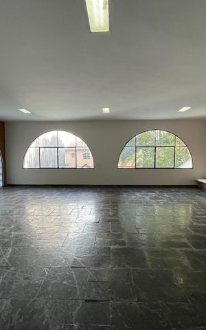 Casa à venda com 398m², 7 quartos e 3 vagas Casa à venda com 398m², 7 quartos e 3 vagasSalão de Festas