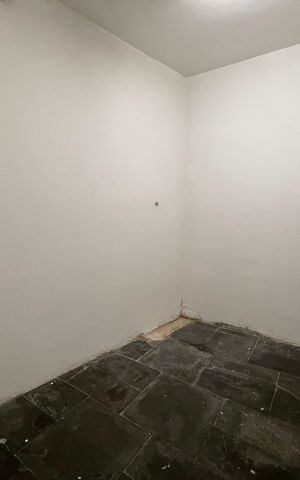 Casa à venda com 398m², 7 quartos e 3 vagas Casa à venda com 398m², 7 quartos e 3 vagasQuarto 6