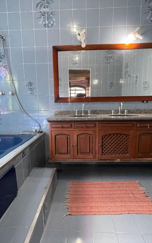 Casa à venda com 398m², 7 quartos e 3 vagas Casa à venda com 398m², 7 quartos e 3 vagasBanheiro 1