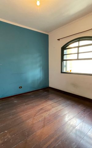 Casa à venda com 398m², 7 quartos e 3 vagas Casa à venda com 398m², 7 quartos e 3 vagasQuarto 2