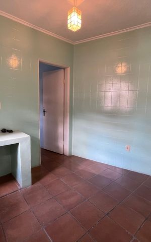 Casa à venda com 398m², 7 quartos e 3 vagas Casa à venda com 398m², 7 quartos e 3 vagasQuarto 4