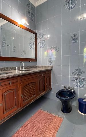 Casa à venda com 398m², 7 quartos e 3 vagas Casa à venda com 398m², 7 quartos e 3 vagasBanheiro 1