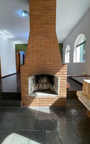 Casa à venda com 398m², 7 quartos e 3 vagas Casa à venda com 398m², 7 quartos e 3 vagasSala