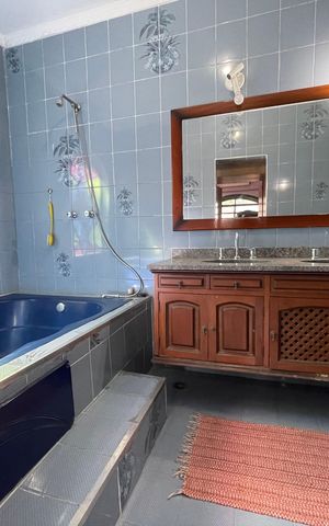 Casa à venda com 398m², 7 quartos e 3 vagas Casa à venda com 398m², 7 quartos e 3 vagasBanheiro 1