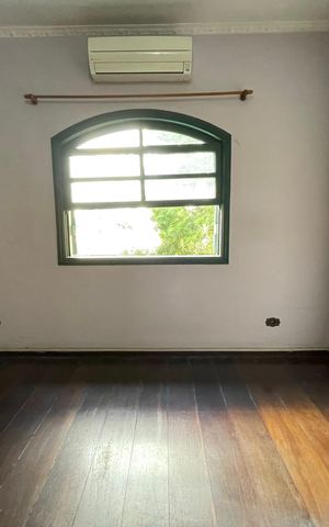Casa à venda com 398m², 7 quartos e 3 vagas Casa à venda com 398m², 7 quartos e 3 vagasQuarto 1