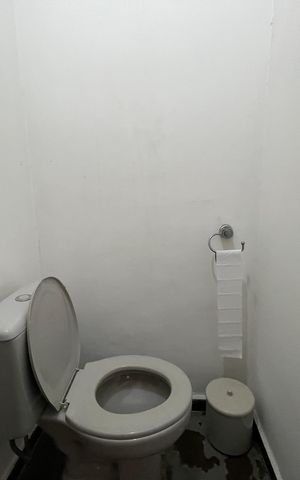 Casa à venda com 398m², 7 quartos e 3 vagas Casa à venda com 398m², 7 quartos e 3 vagasBanheiro 4