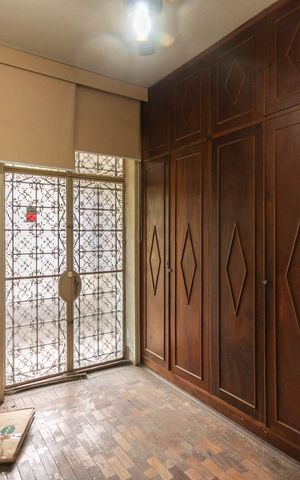 Casa à venda com 333m², 5 quartos e 3 vagasQuarto 2