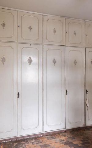 Casa à venda com 333m², 5 quartos e 3 vagasSuíte
