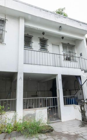 Casa à venda com 333m², 5 quartos e 3 vagasEdícula