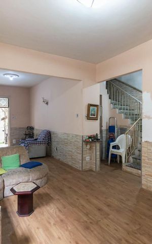 Casa à venda com 333m², 5 quartos e 3 vagasSala