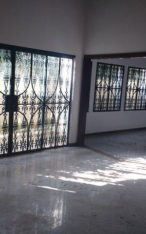 Casa para alugar com 550m², 9 quartos e 6 vagas