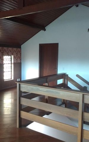 Casa para alugar com 550m², 9 quartos e 6 vagas