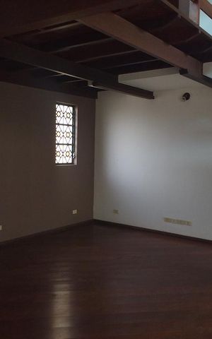 Casa para alugar com 550m², 9 quartos e 6 vagas