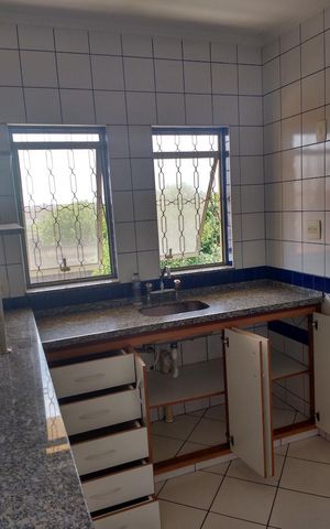 Casa para alugar com 550m², 9 quartos e 6 vagas
