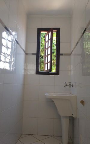 Casa para alugar com 550m², 9 quartos e 6 vagas