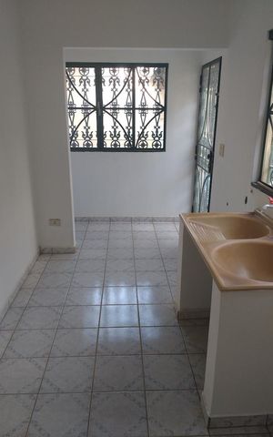 Casa para alugar com 550m², 9 quartos e 6 vagas