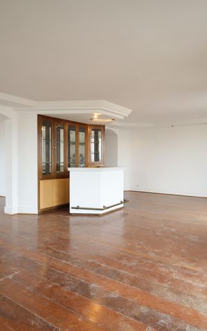 Apartamento à venda com 300m², 4 quartos e 4 vagasSala