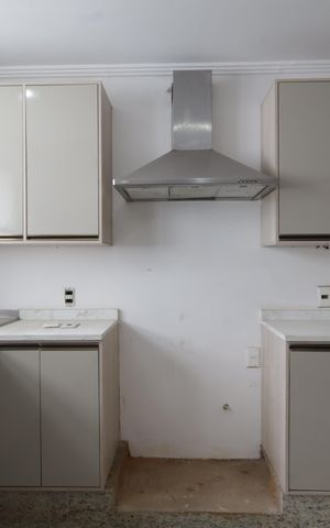 Apartamento à venda com 300m², 4 quartos e 4 vagasCozinha