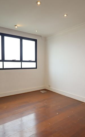 Apartamento à venda com 300m², 4 quartos e 4 vagasSala de TV