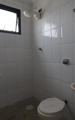 Apartamento à venda com 300m², 4 quartos e 4 vagasBanheiro de serviço