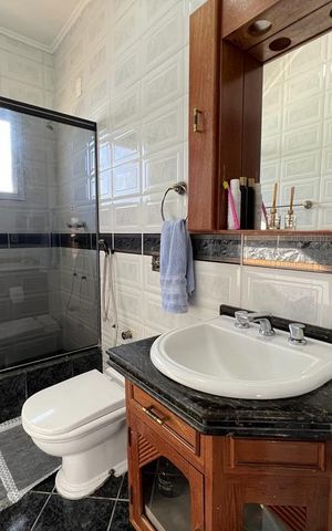 Casa para alugar com 330m², 3 quartos e 4 vagas