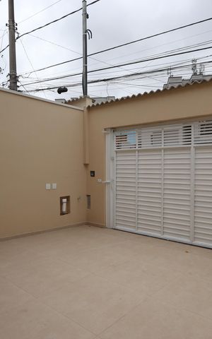 Casa à venda com 100m², 3 quartos e 2 vagasGaragem