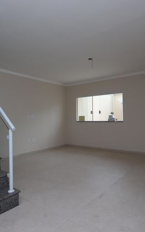 Casa à venda com 100m², 3 quartos e 2 vagasSala