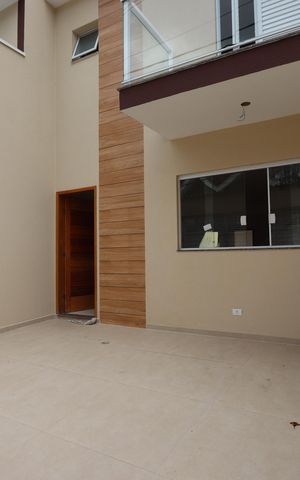 Casa à venda com 100m², 3 quartos e 2 vagasGaragem