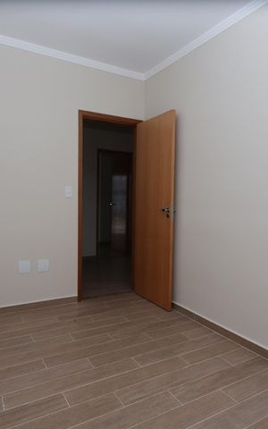 Casa à venda com 100m², 3 quartos e 2 vagasQuarto 3