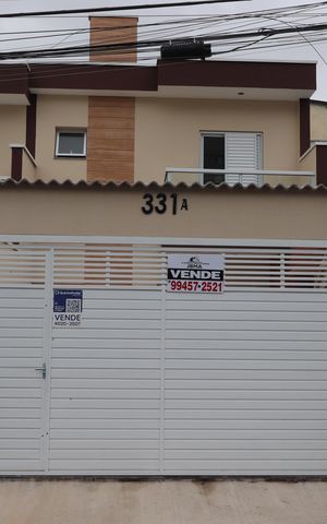 Casa à venda com 100m², 3 quartos e 2 vagasFachada