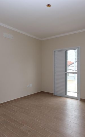 Casa à venda com 100m², 3 quartos e 2 vagasSuíte