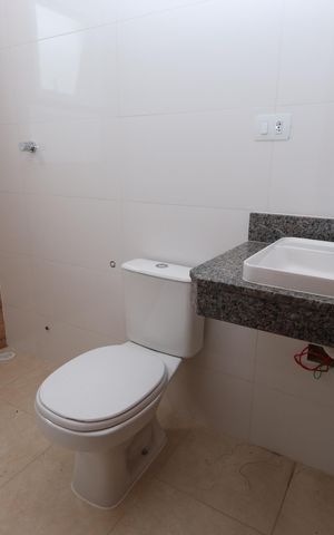 Casa à venda com 100m², 3 quartos e 2 vagasBanheiro da Suíte