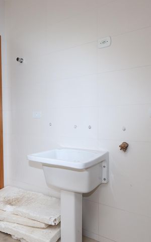 Casa à venda com 100m², 3 quartos e 2 vagasLavanderia