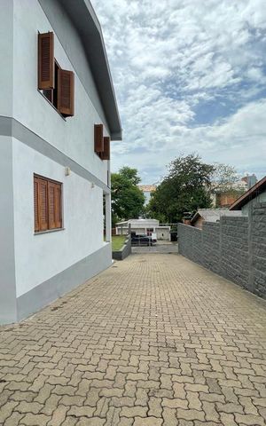 Casa à venda com 138m², 3 quartos e 3 vagasÁrea externa