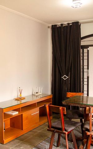 Casa à venda com 270m², 4 quartos e 3 vagas