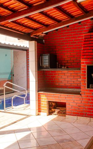 Casa à venda com 270m², 4 quartos e 3 vagas