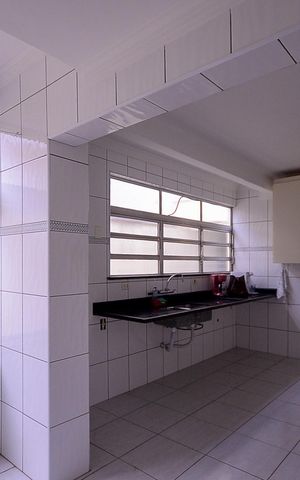 Casa à venda com 284m², 2 quartos e 4 vagasCozinha 