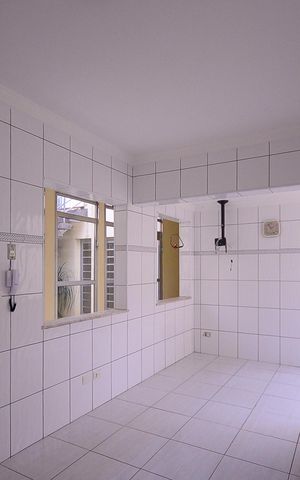 Casa à venda com 284m², 2 quartos e 4 vagasCozinha 