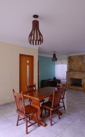 Casa à venda com 284m², 2 quartos e 4 vagasSala 