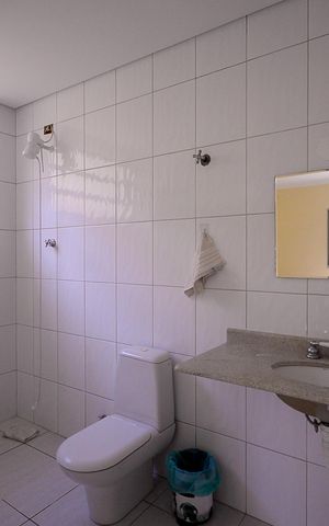 Casa à venda com 284m², 2 quartos e 4 vagasBanheiro do Quarto 2 