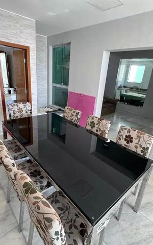 Casa à venda com 292m², 3 quartos e 3 vagas